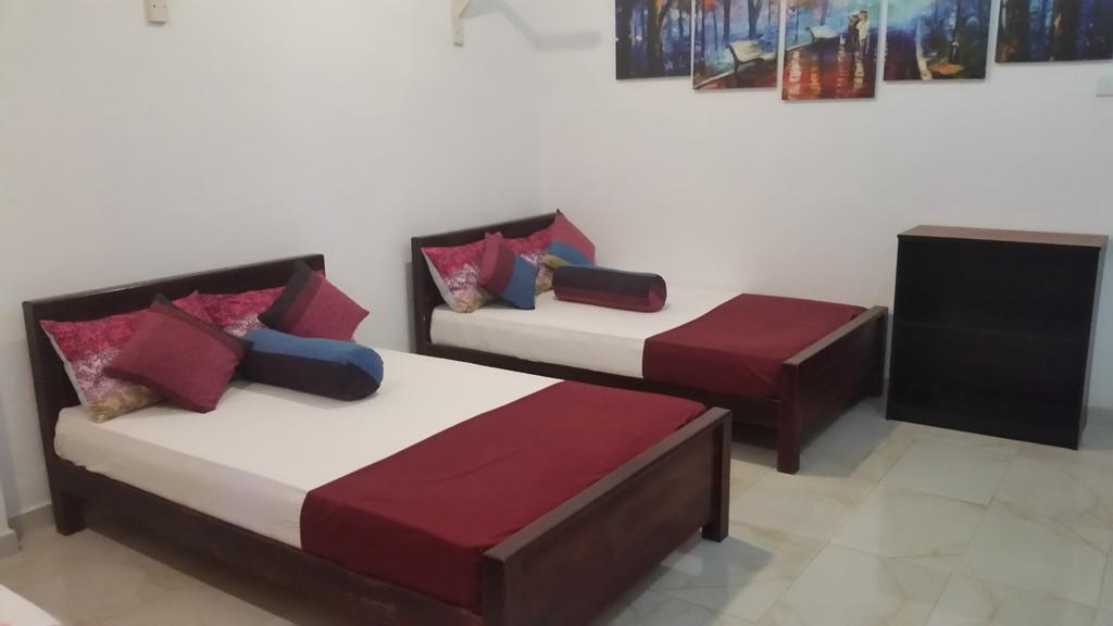 Bevary City Hotel Anuradhapura Zewnętrze zdjęcie