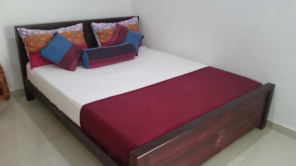 Bevary City Hotel Anuradhapura Zewnętrze zdjęcie