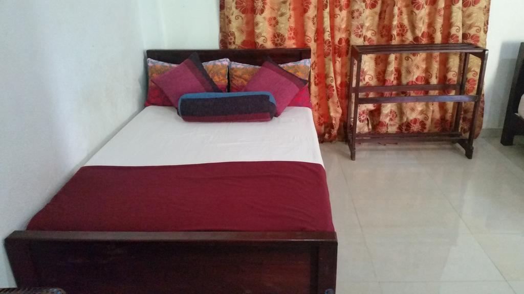 Bevary City Hotel Anuradhapura Zewnętrze zdjęcie