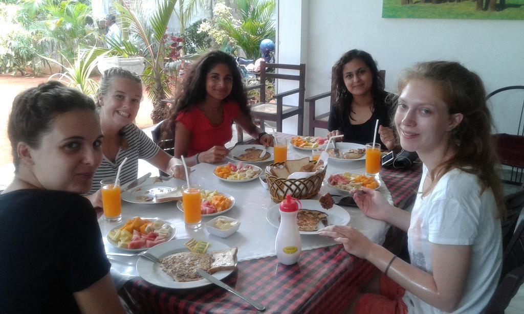 Bevary City Hotel Anuradhapura Zewnętrze zdjęcie