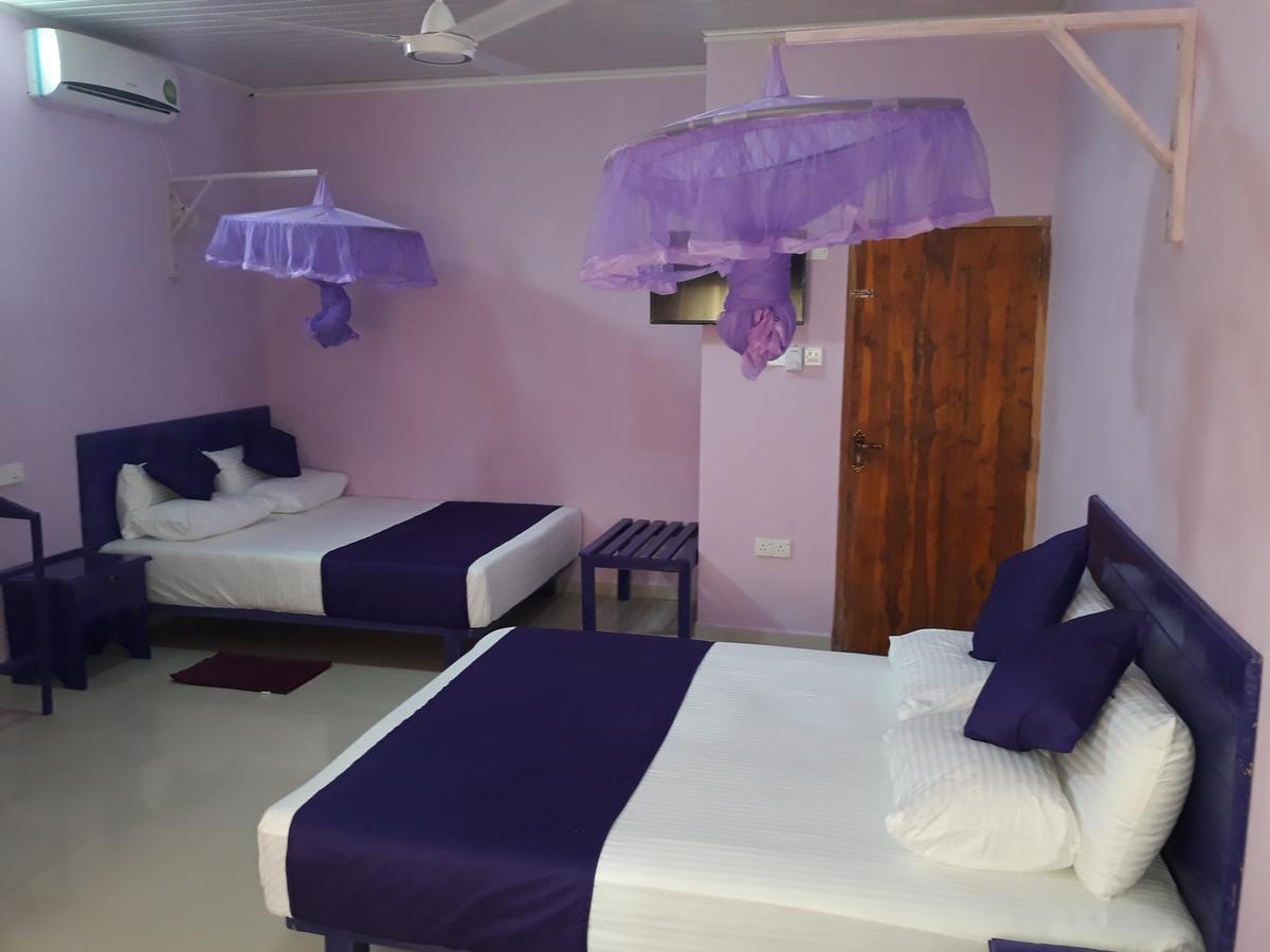 Bevary City Hotel Anuradhapura Zewnętrze zdjęcie