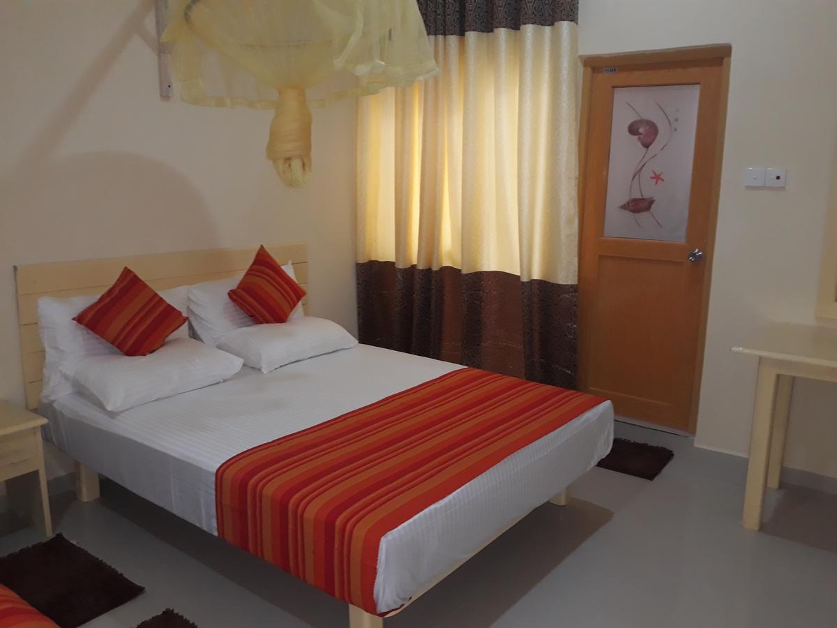 Bevary City Hotel Anuradhapura Zewnętrze zdjęcie